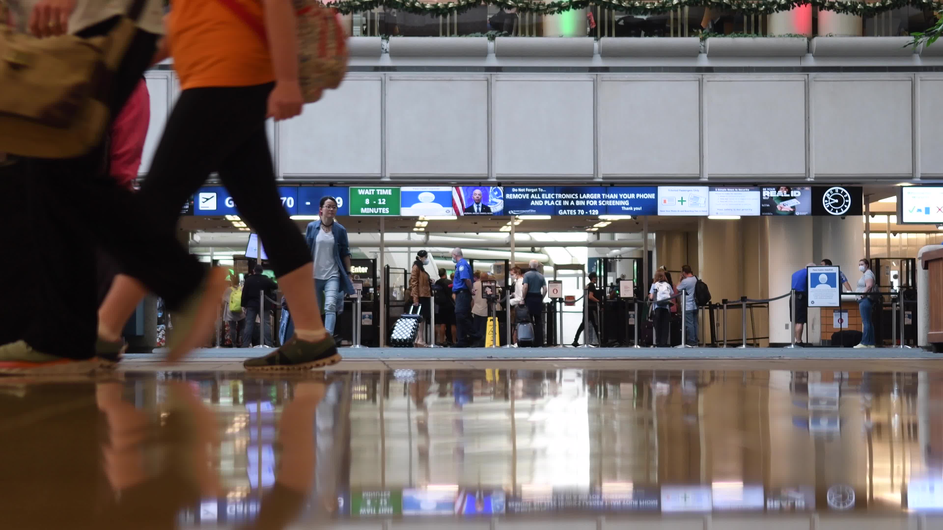 Holiday Travel Plagued by Flight Delays and Cancellations Across the U.S. 
