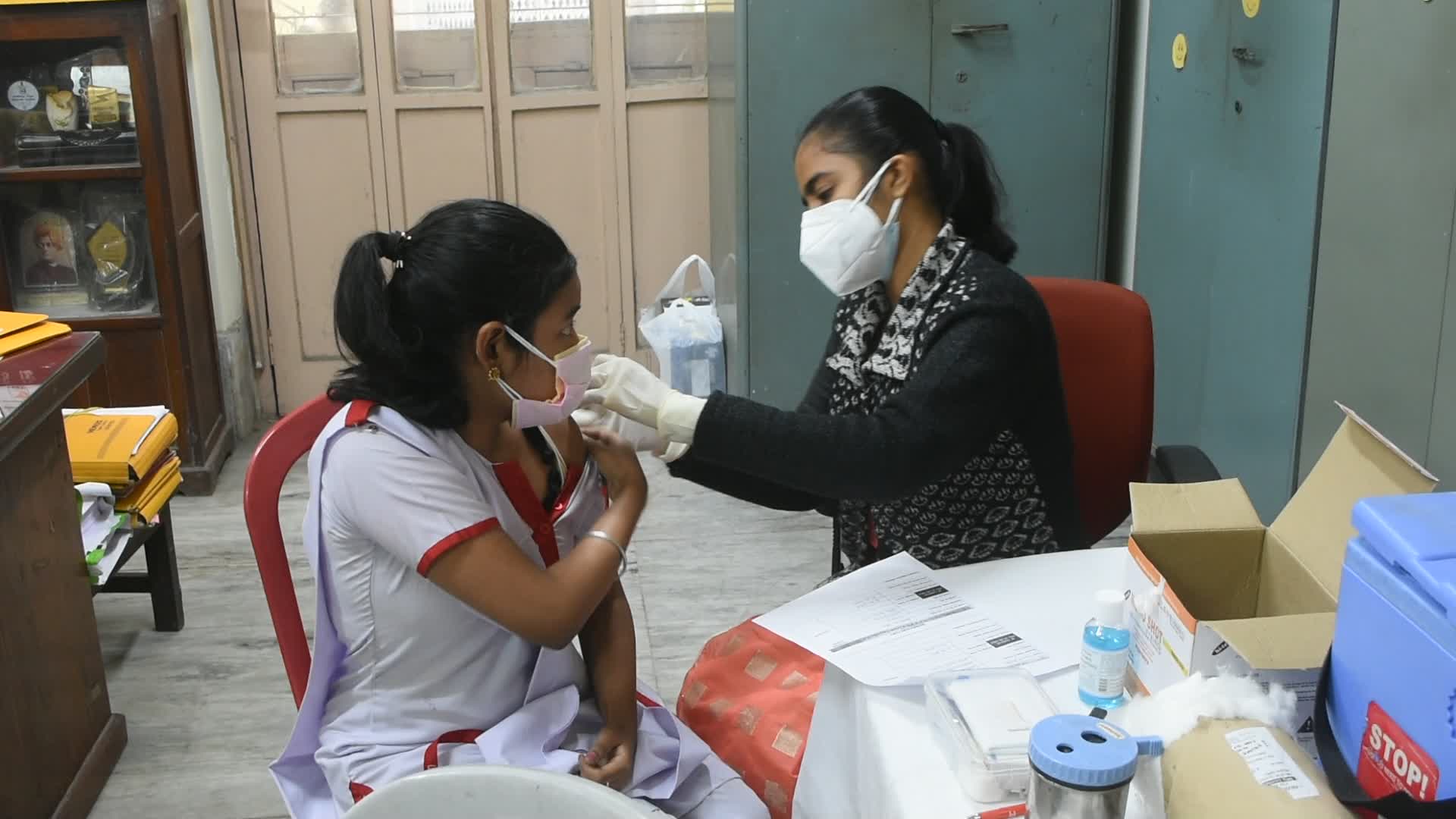 Vaccination of School students in Kolkata .