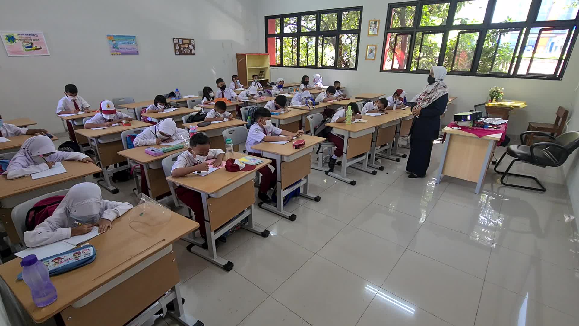 Full face-to-face learning in Jakarta, Indonesia