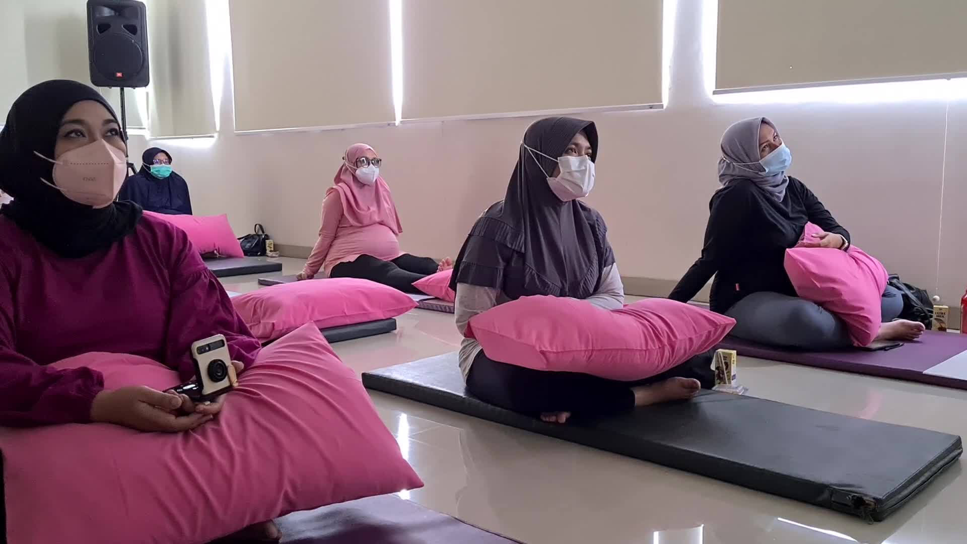Gymnastics And Hypnobirthing For Pregnant Women