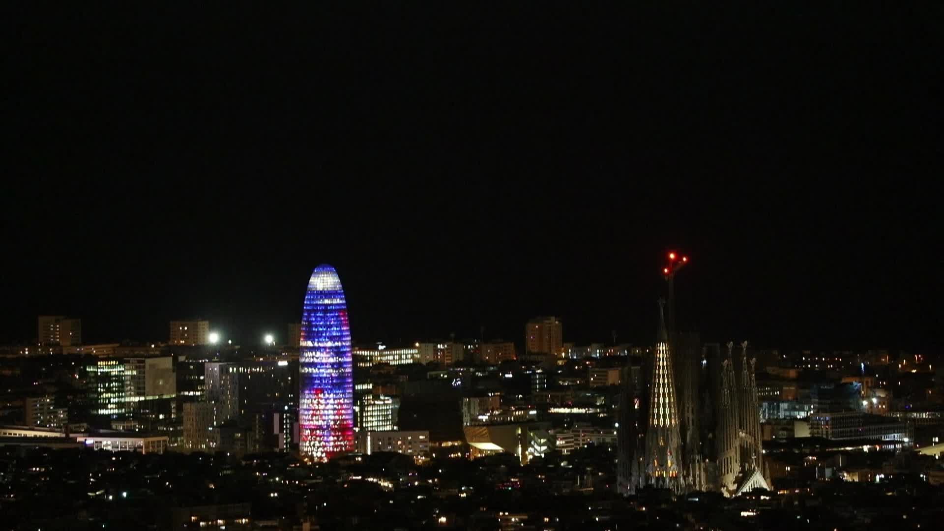 The lighting of the star of the Sagrada Familia is inaugurated