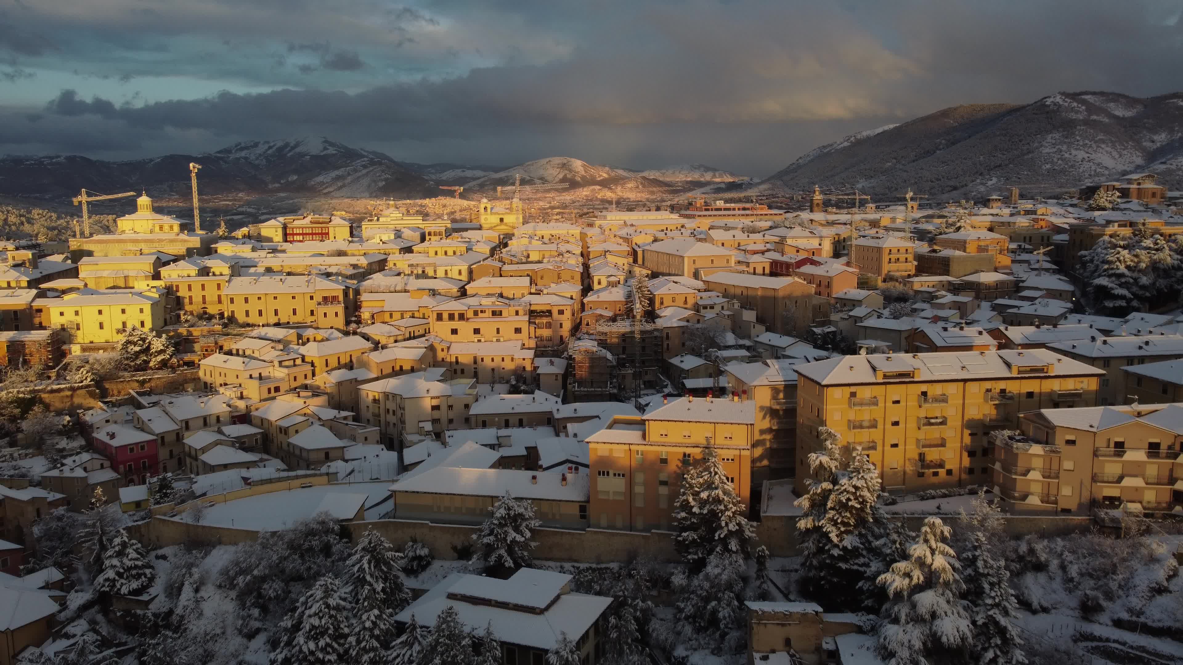 Snowfall in Central Italy