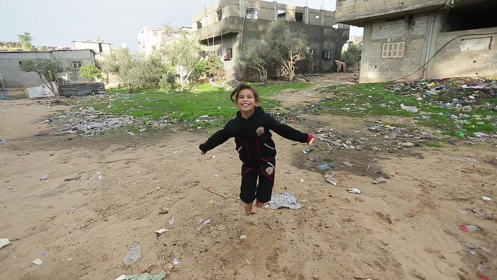 Cold weather on the outskirts of Jabalia camp, Palestine
