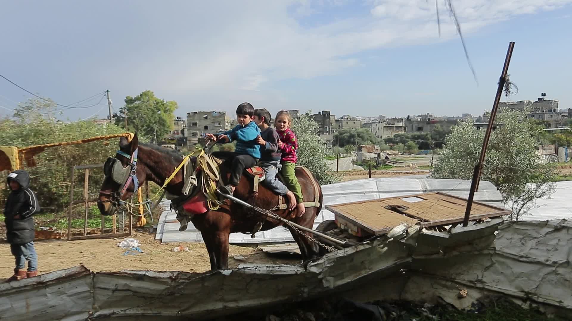 Cold weather on the outskirts of Jabalia camp, Palestine