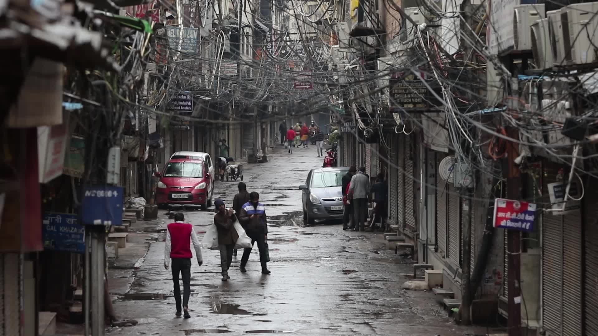 Weekend curfew following the rise in Covid-19 cases in Old Delhi, India