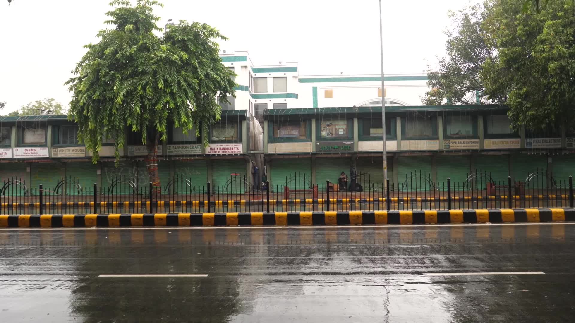 Weekend Curfew following the rise in Covid-19 cases in Delhi, India