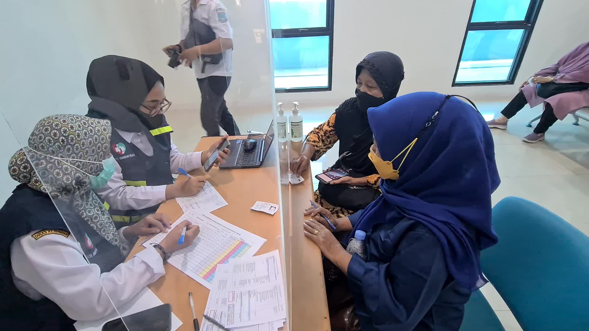  Booster dose of the coronavirus (COVID-19) vaccine in Indonesia