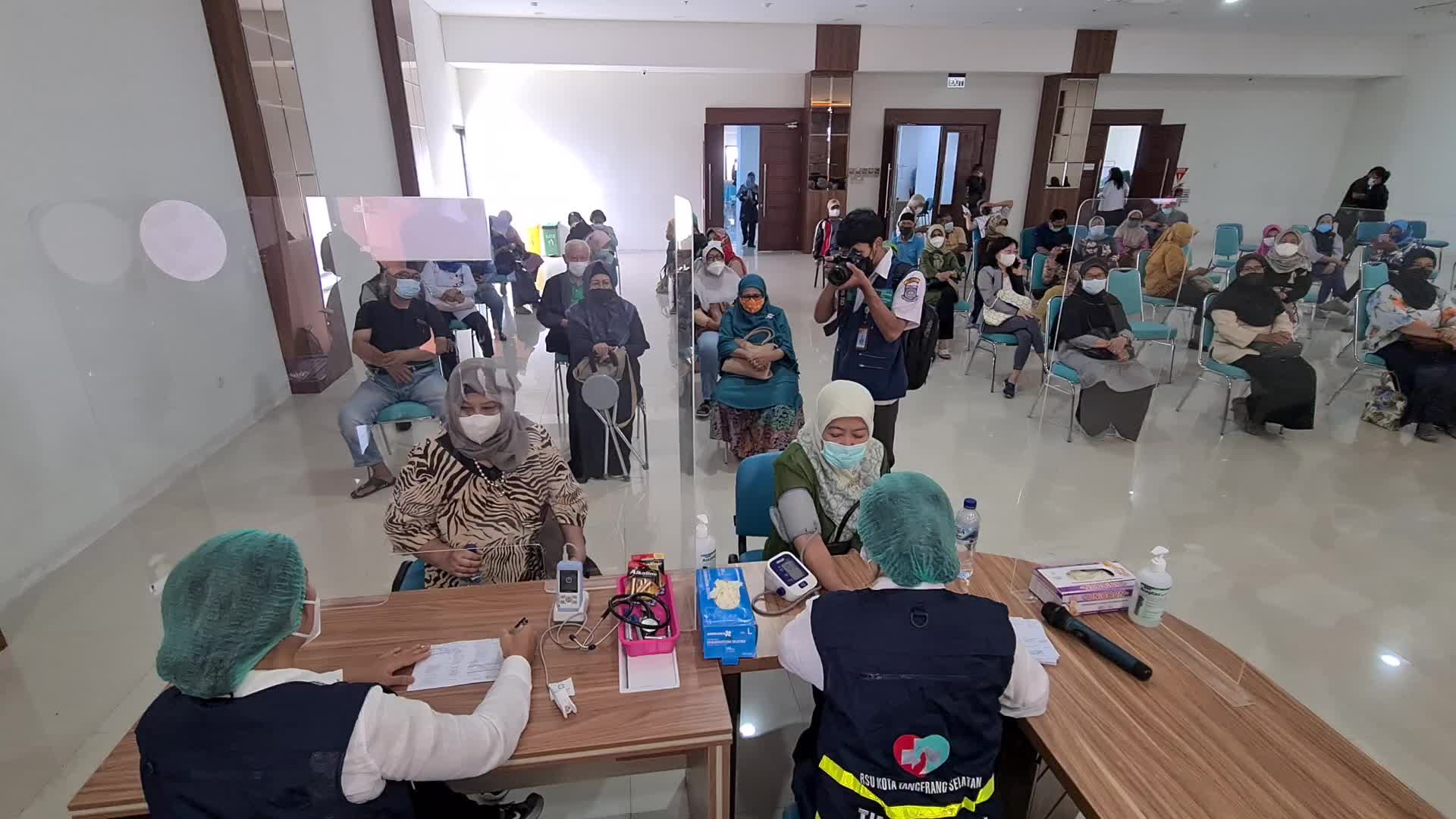  Booster dose of the coronavirus (COVID-19) vaccine in Indonesia