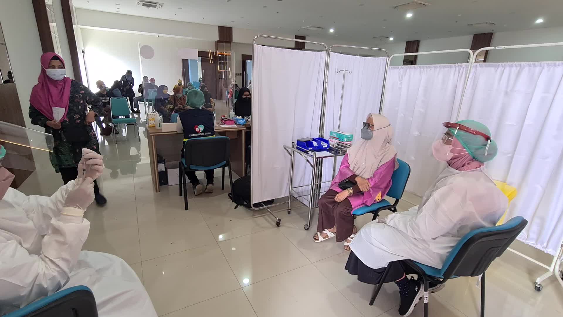  Booster dose of the coronavirus (COVID-19) vaccine in Indonesia
