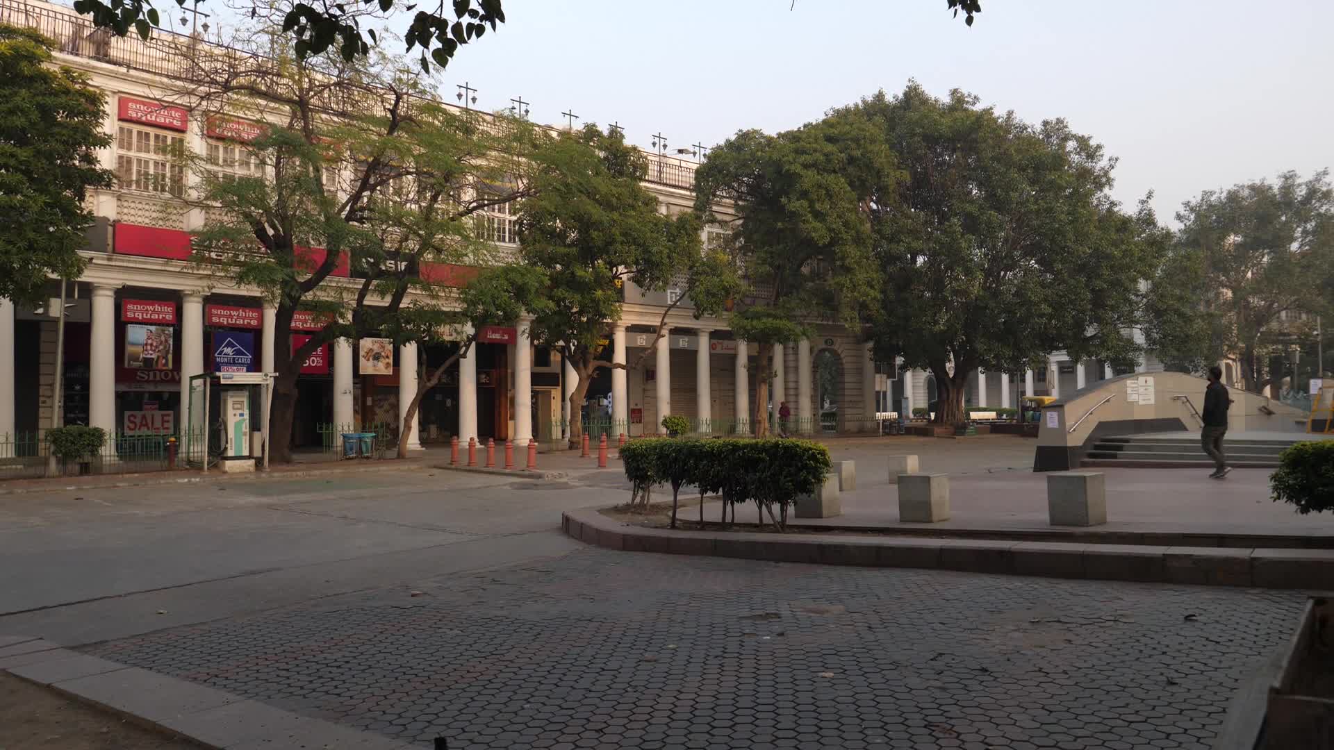 Weekend Lockdown following the rise in Covid-19 cases in Delhi, India