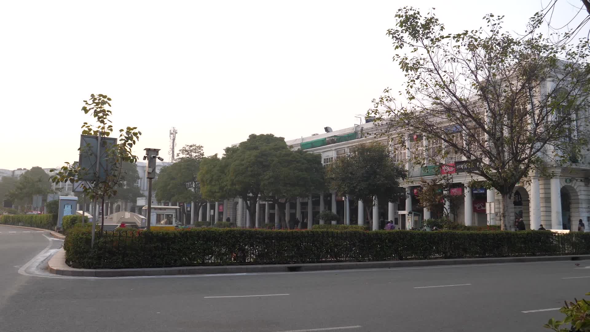 Weekend Lockdown following the rise in Covid-19 cases in Delhi, India