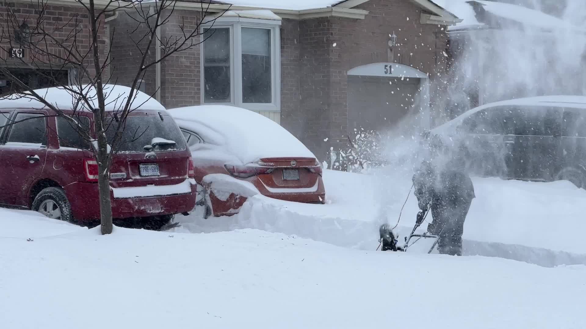 Toronto gets hit by historic massive winter snowstorm