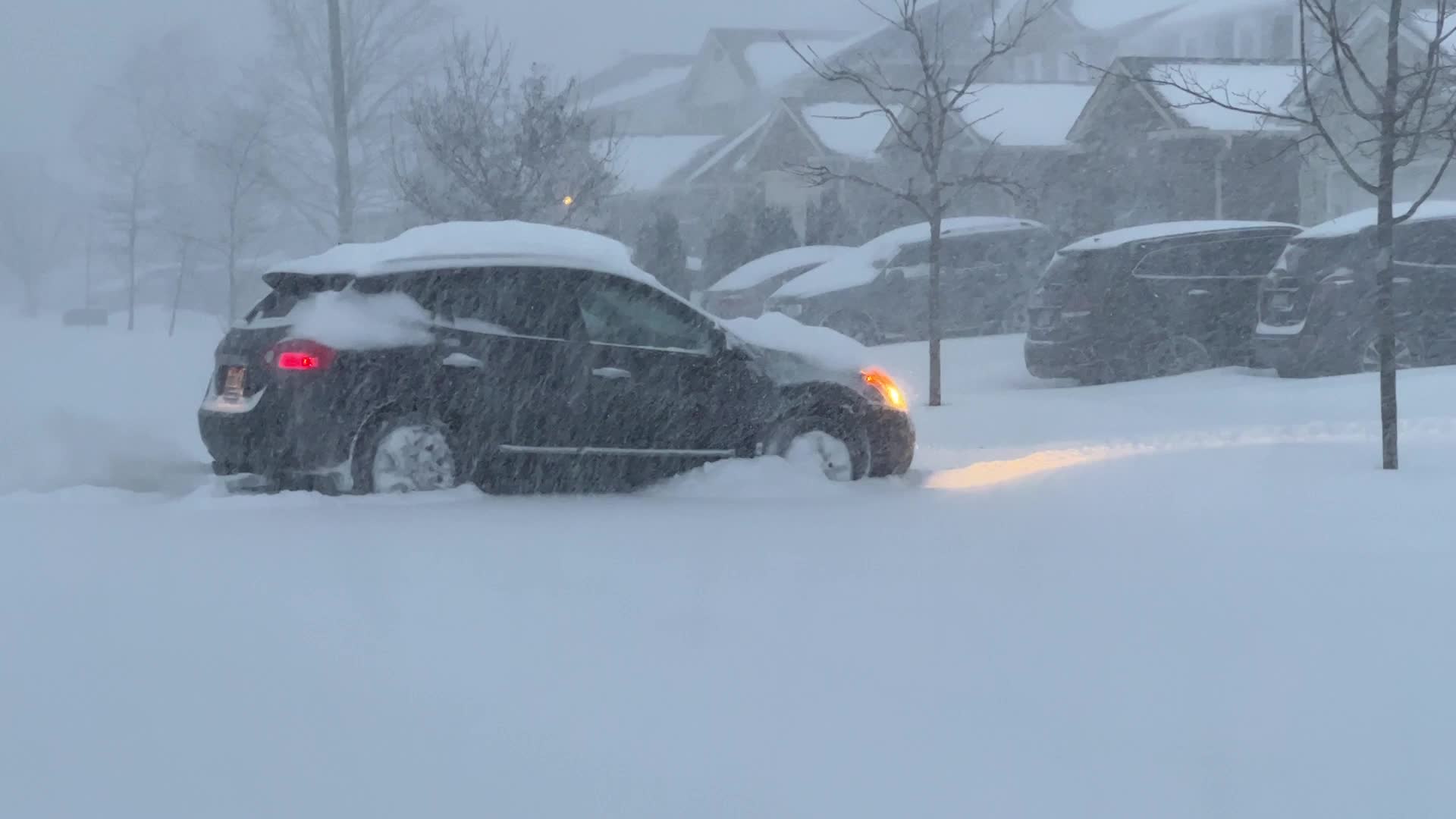 Toronto gets hit by historic massive winter snowstorm