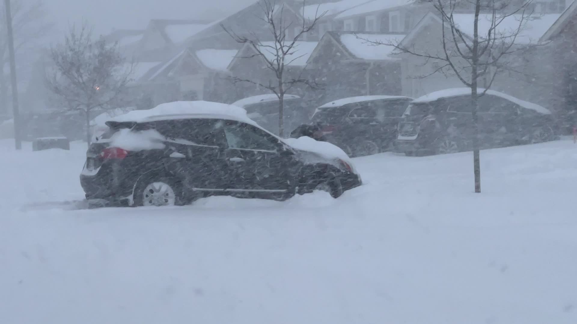 Toronto gets hit by historic massive winter snowstorm