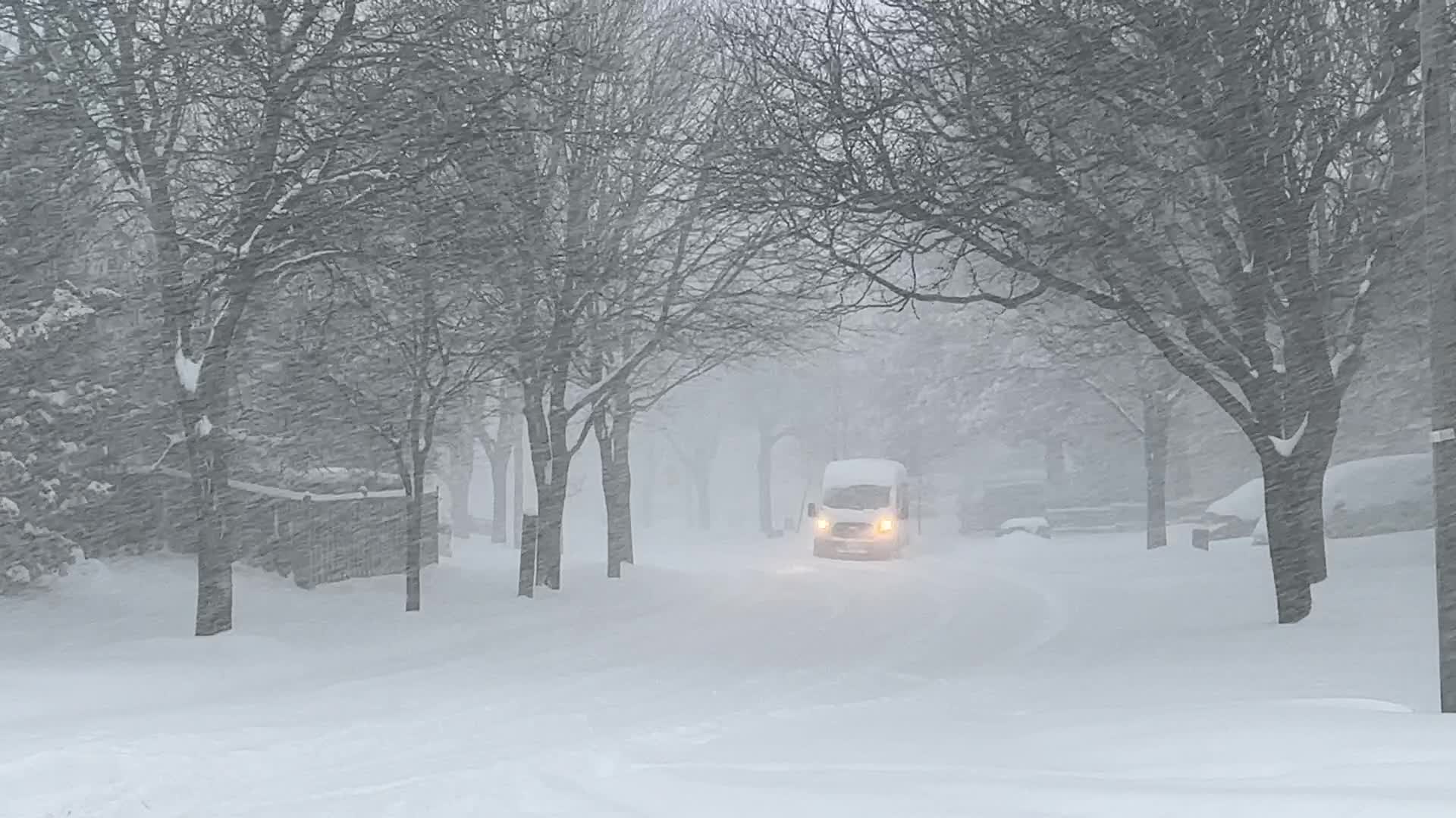 Toronto gets hit by historic massive winter snowstorm