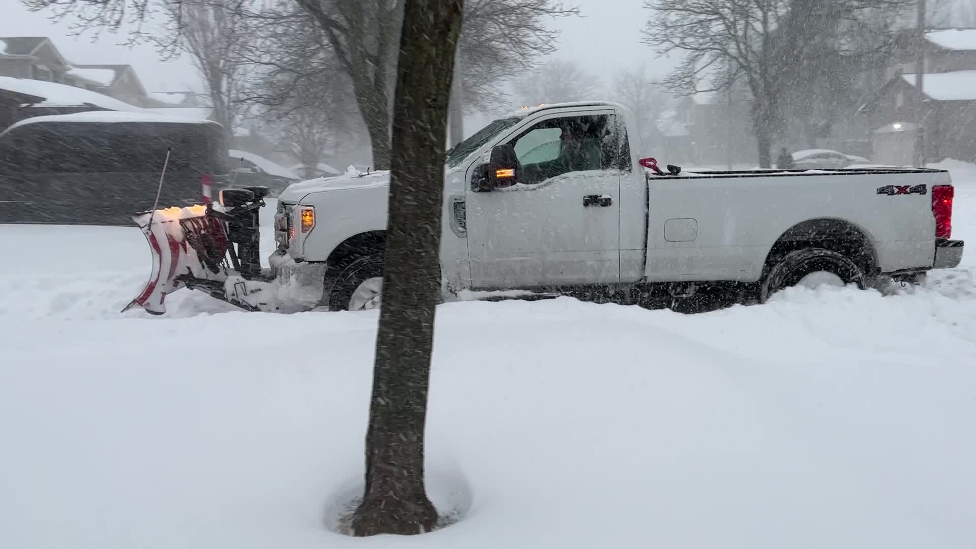 Toronto gets hit by historic massive winter snowstorm