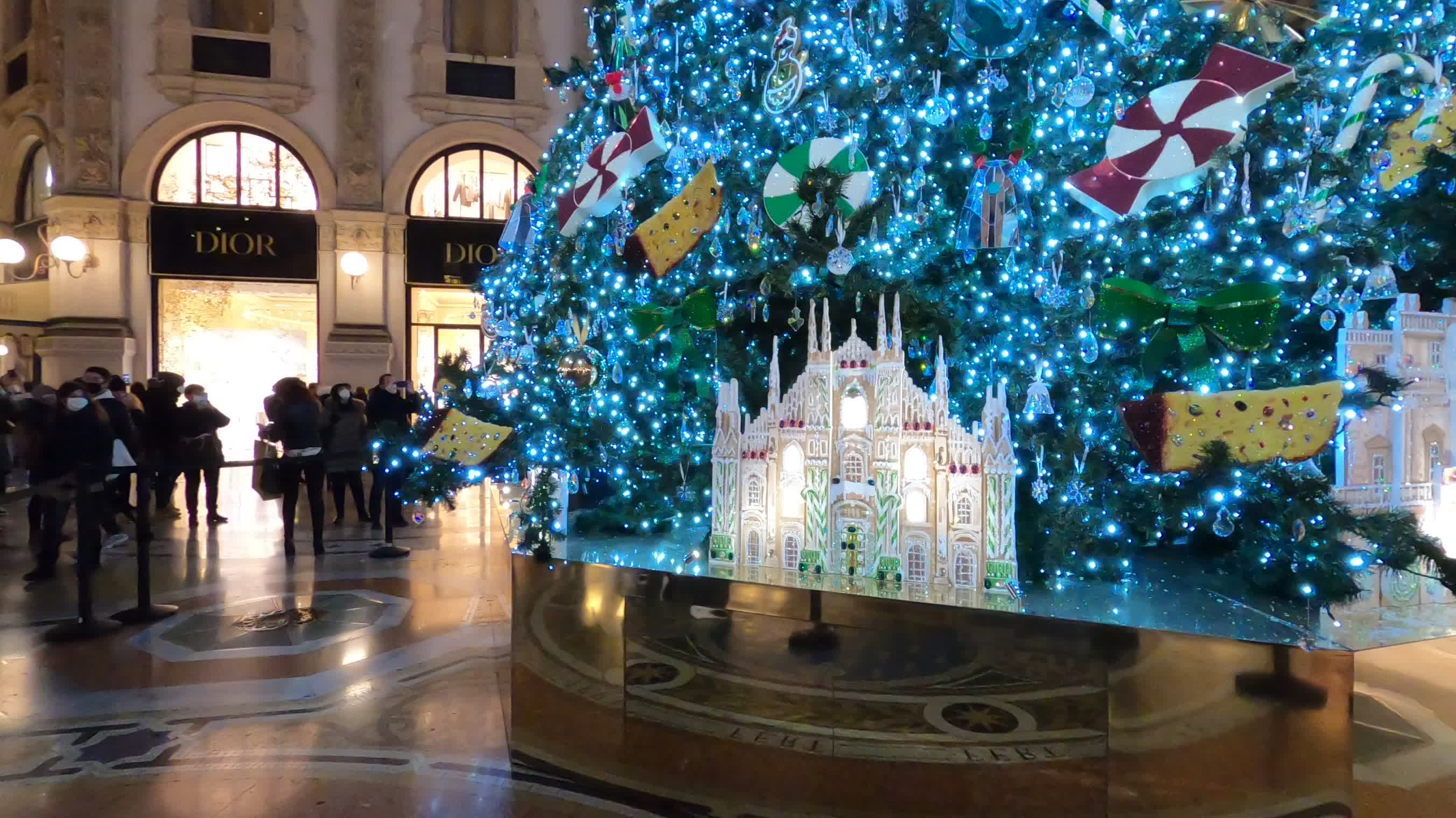 Tree Of Wonder christmas tree by Swarovski in Milan
