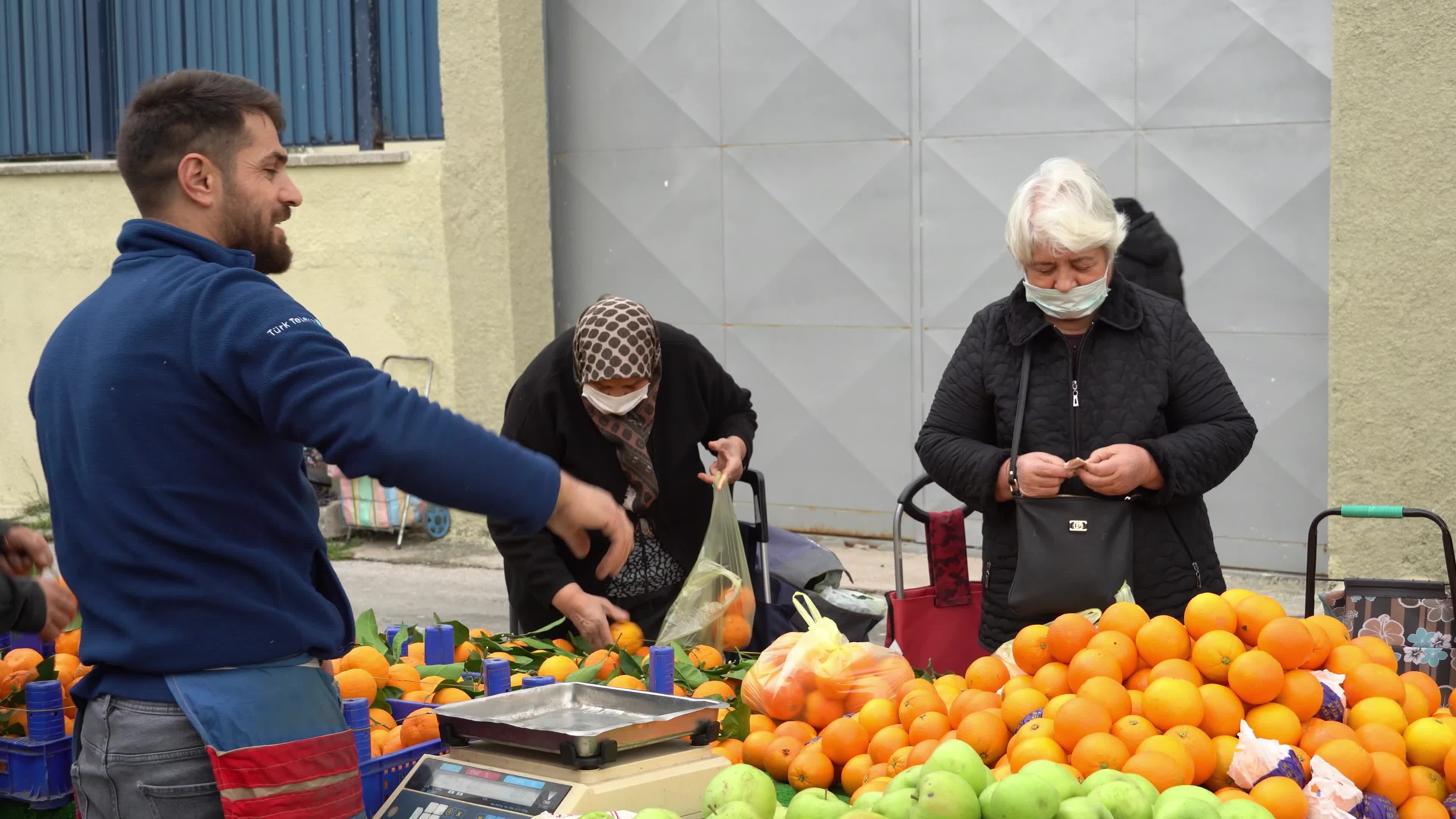 Turkey raises minimum wage by 50 percent against Lira crash and high inflation rate