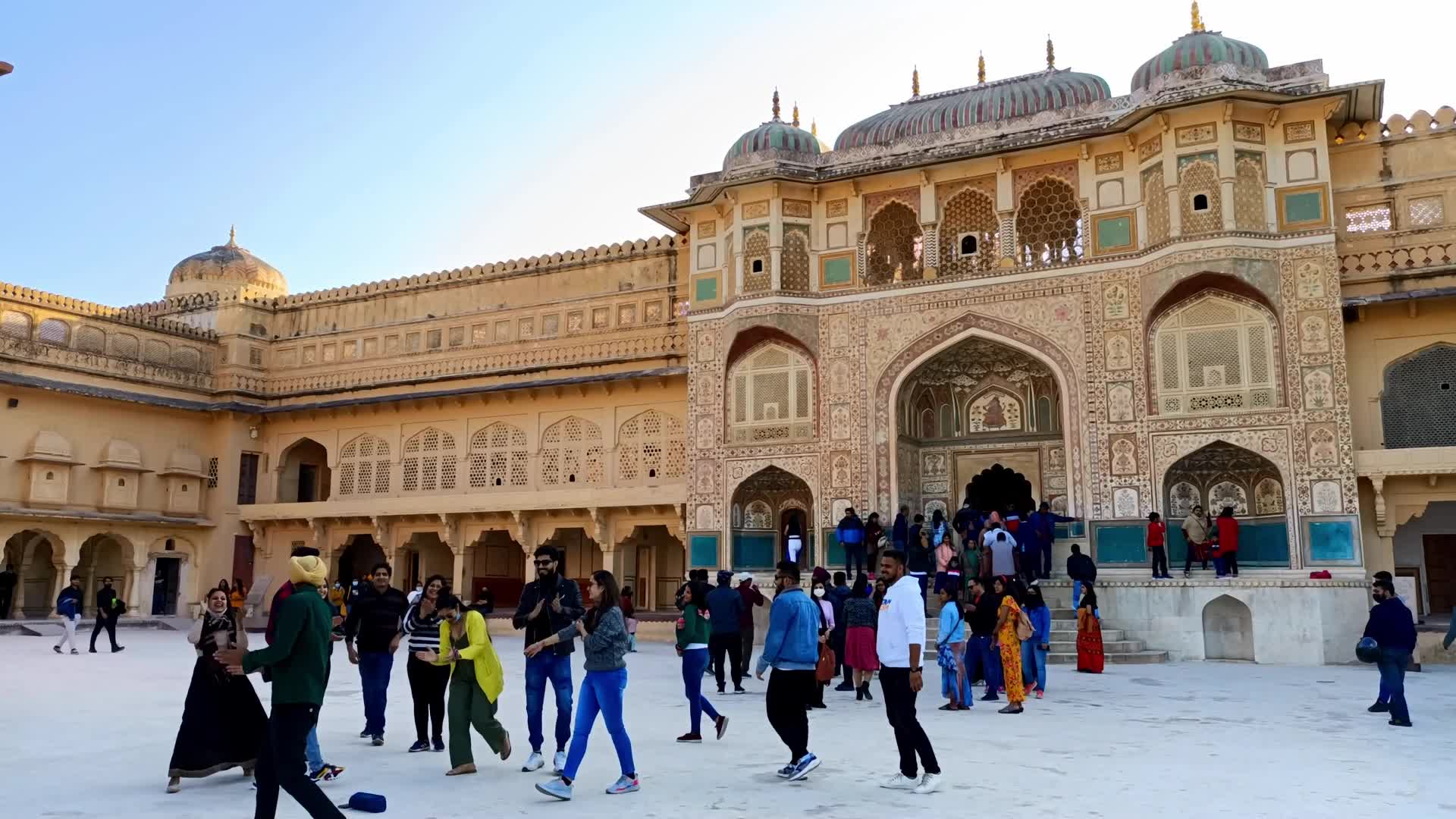 Tourists at Amer Fort in Jaipur