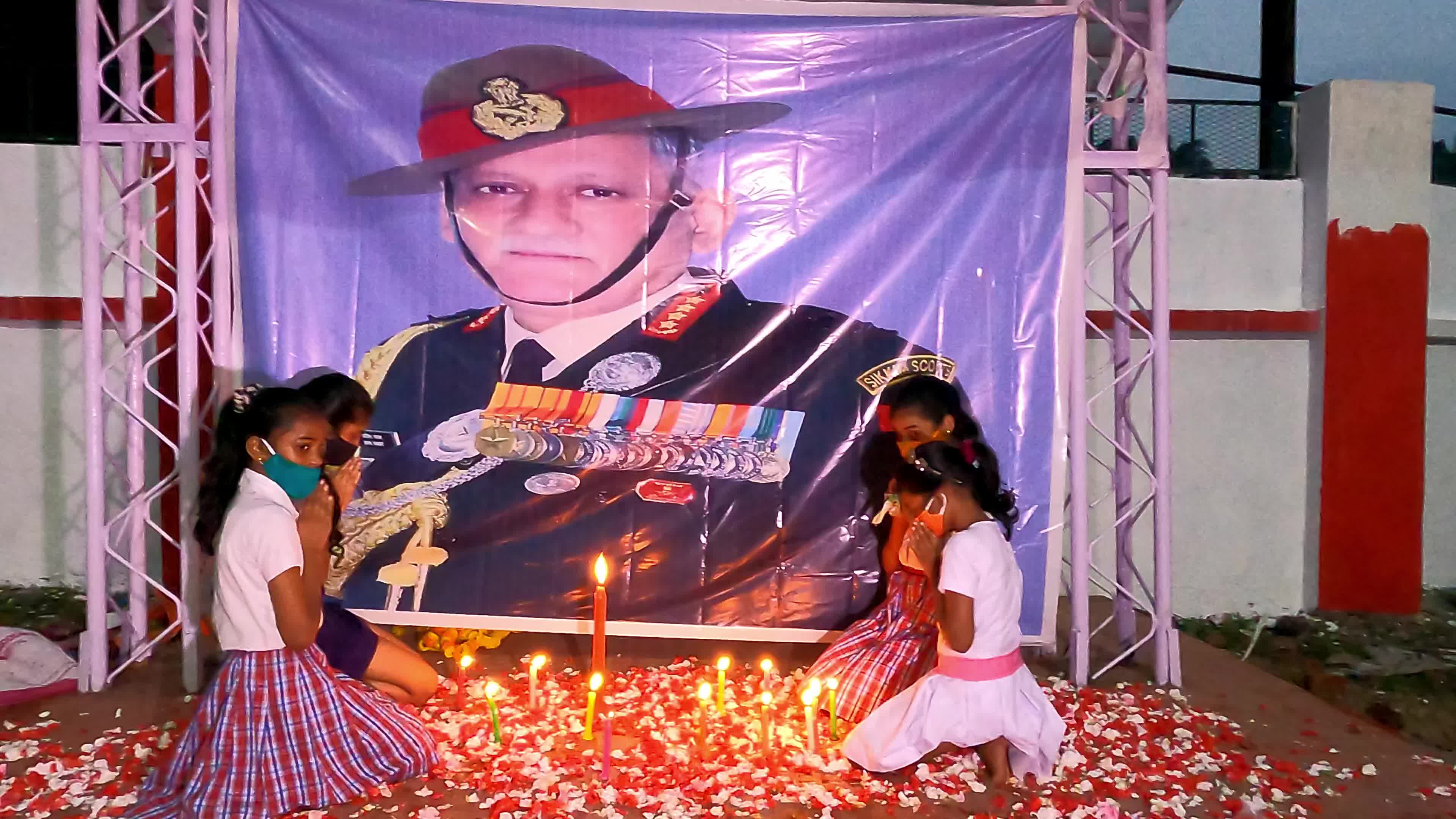 Tributes for India's top general who died in helicopter crash
