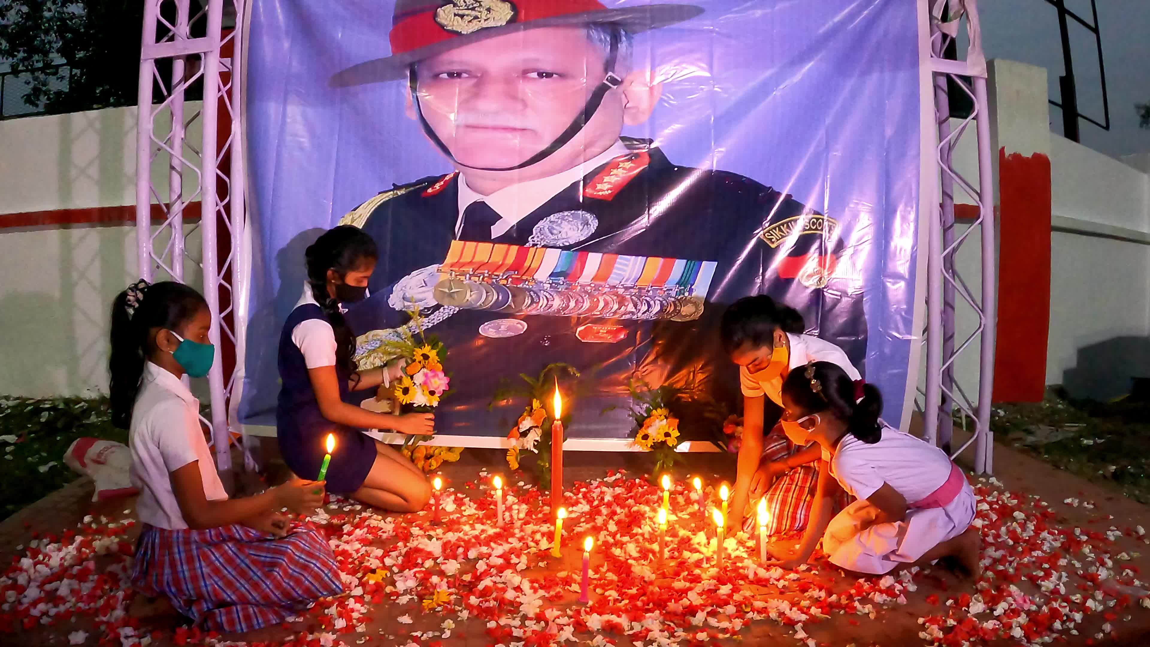 Tributes for India's top general who died in helicopter crash