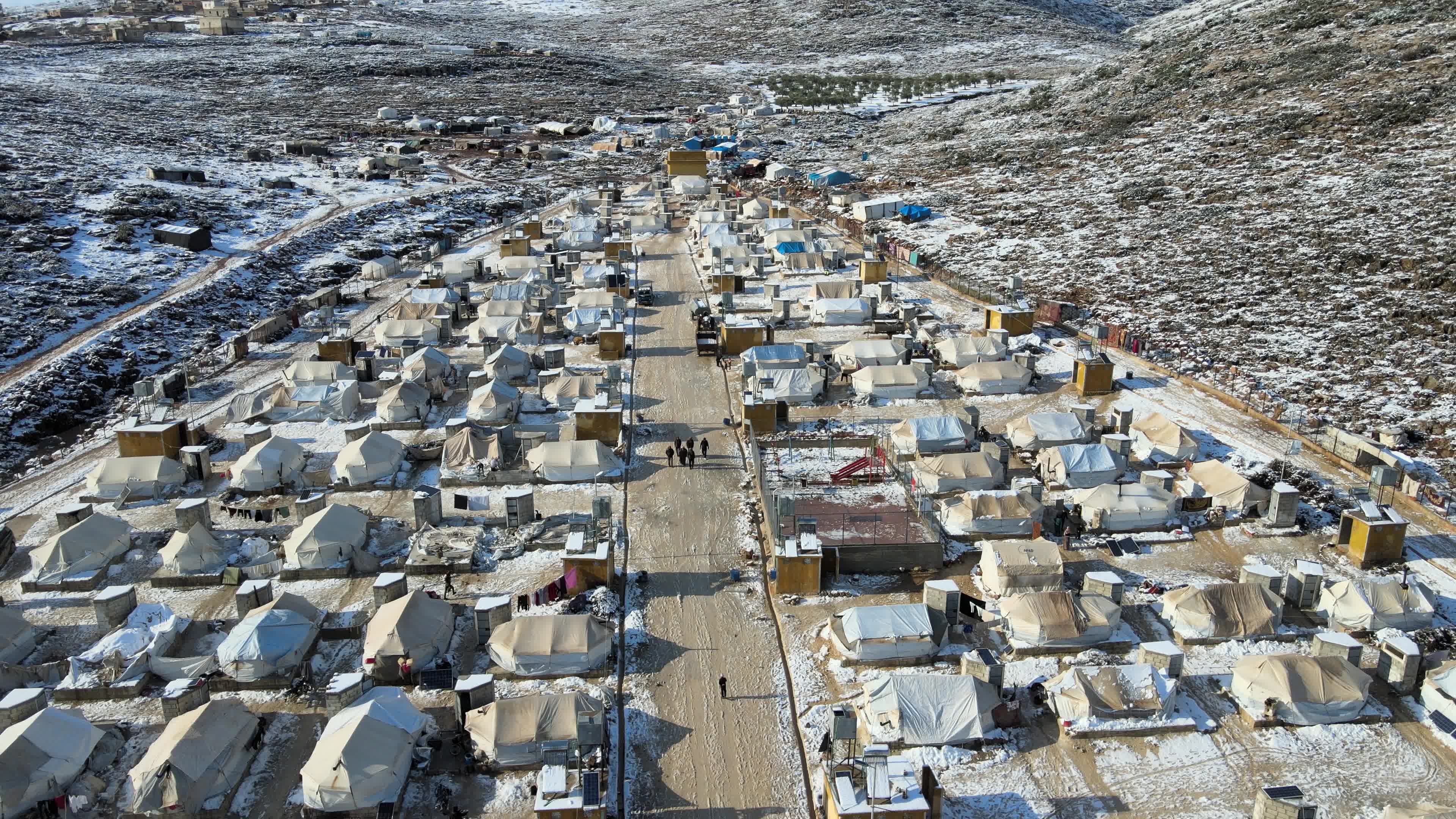 Snow storm hits refugee camps in northern Syria