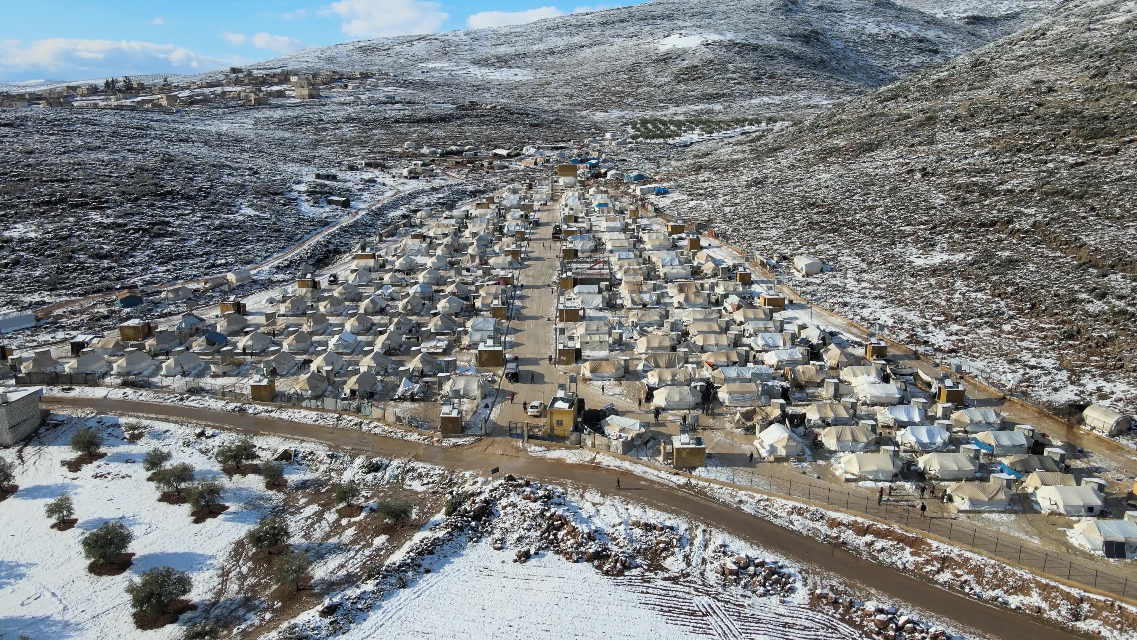 Snow storm hits refugee camps in northern Syria