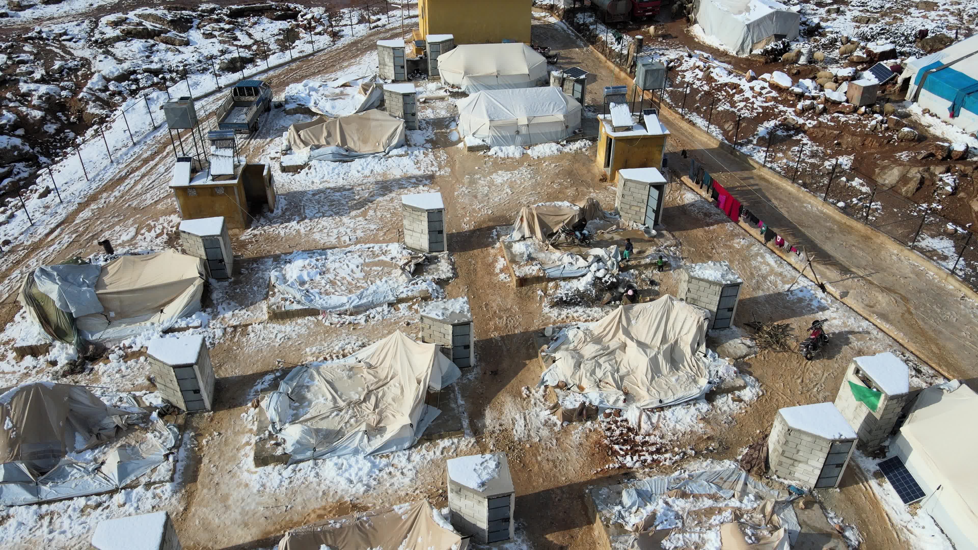Snow storm hits refugee camps in northern Syria