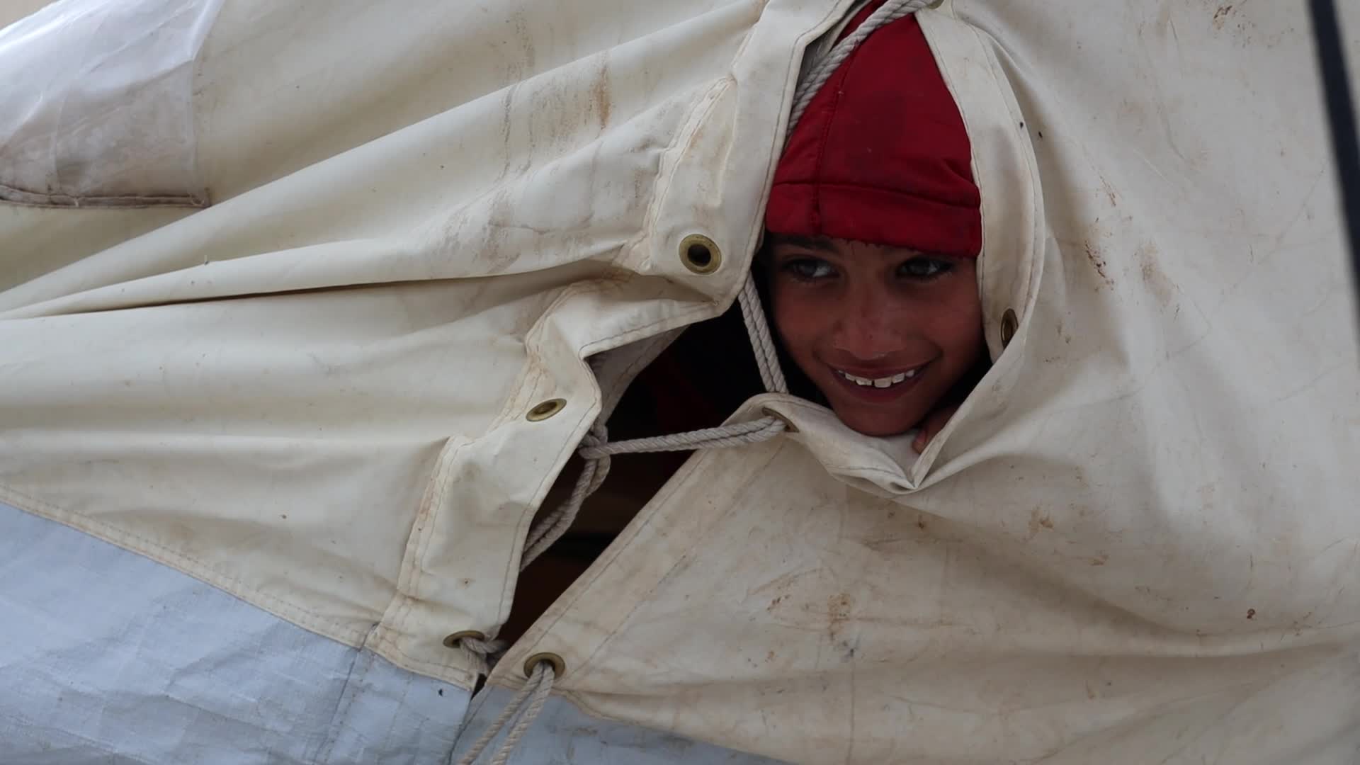 Snow storm hits refugee camps in northern Syria