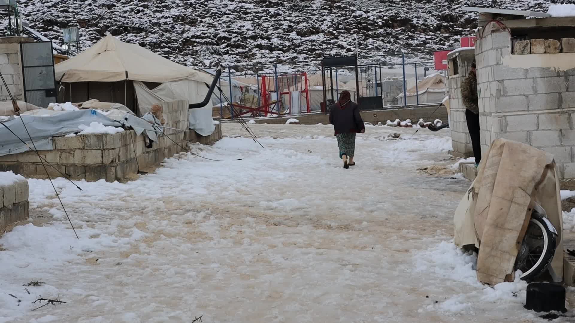 Snow storm hits refugee camps in northern Syria