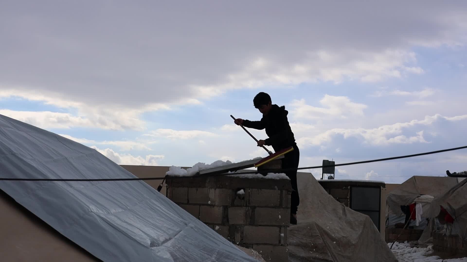 Snow storm hits refugee camps in northern Syria